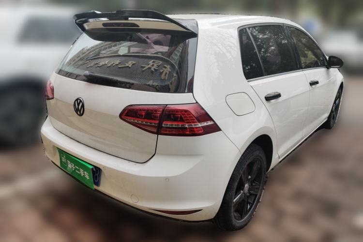 Used Volkswagen Golf 2017 1.6L Automatic Comfort Million-Vehicle Anniversary Edition Rear Right 45 Deg
