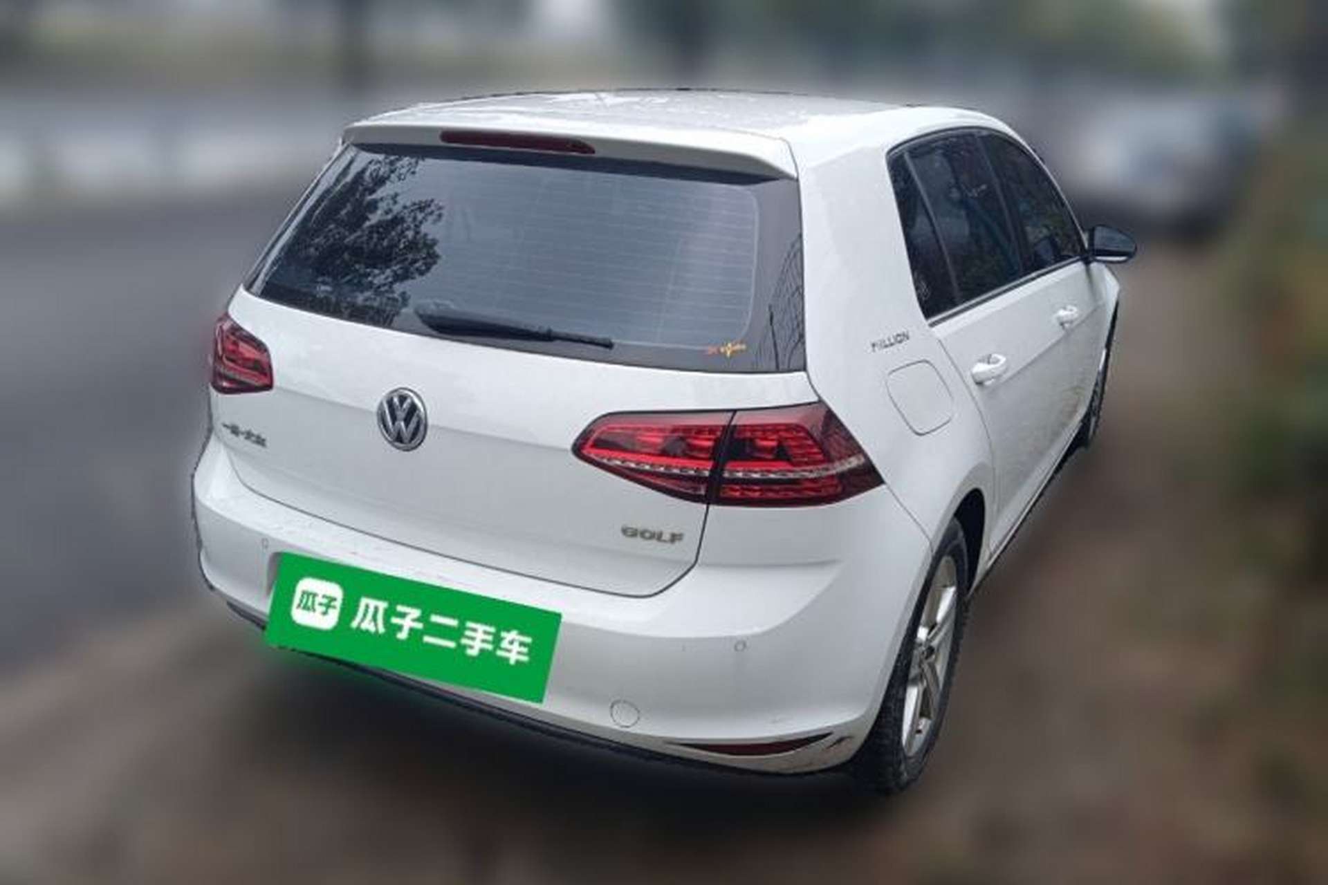 Used Volkswagen Golf 2017 1.6L Automatic Comfort Million-Vehicle Anniversary Edition Rear Right 45 Deg
