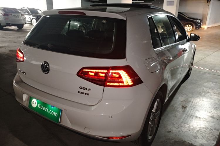 Used Volkswagen Golf 2017 230TSI Automatic Comfort Edition – Celebrating Milestone of One Million Units Rear Right 45 Deg