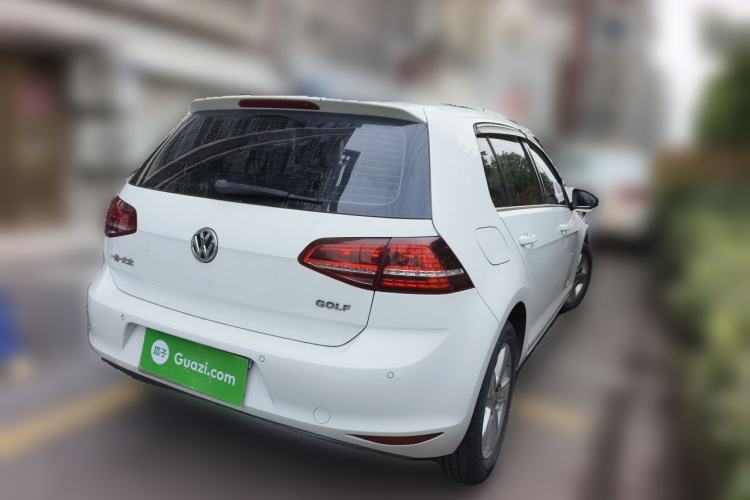 Used Volkswagen Golf 2017 1.6L Automatic Comfort Million-Vehicle Anniversary Edition Rear Right 45 Deg