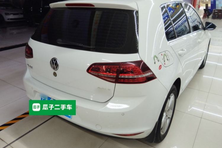 Used Volkswagen Golf 2017 230TSI Automatic Comfort Edition – Celebrating Milestone of One Million Units Rear Right 45 Deg