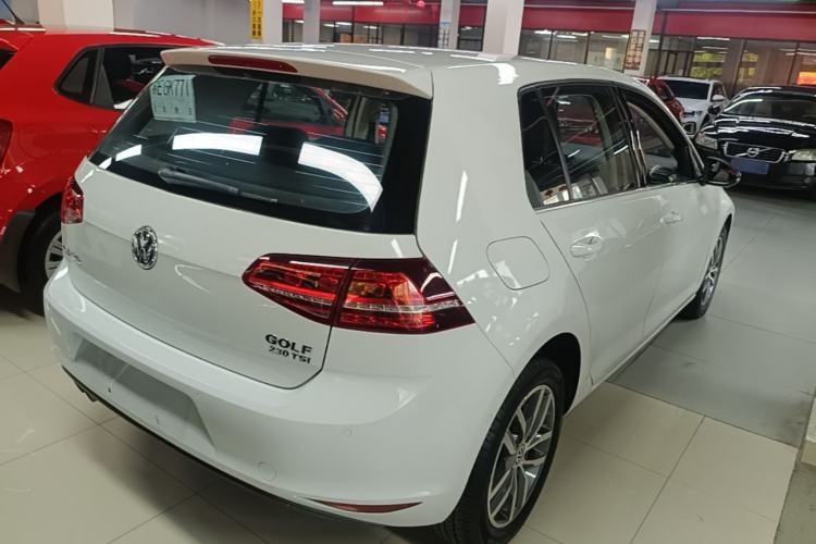 Used Volkswagen Golf 2017 230TSI Automatic Luxury Million-Vehicle Commemorative Edition Rear Right 45 Deg