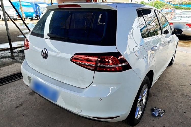 Used Volkswagen Golf 2017 230TSI Automatic Comfort Edition – Celebrating Milestone of One Million Units Rear Right 45 Deg