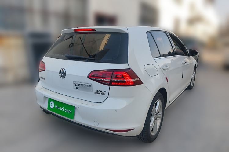Used Volkswagen Golf 2017 230TSI Automatic Comfort Edition – Celebrating Milestone of One Million Units Rear Right 45 Deg