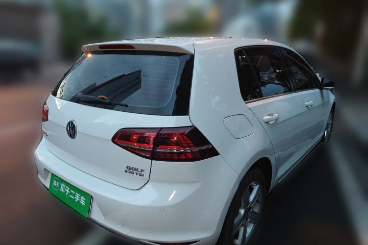 Used Volkswagen Golf 2017 230TSI Automatic Comfort Edition – Celebrating Milestone of One Million Units Rear Right 45 Deg