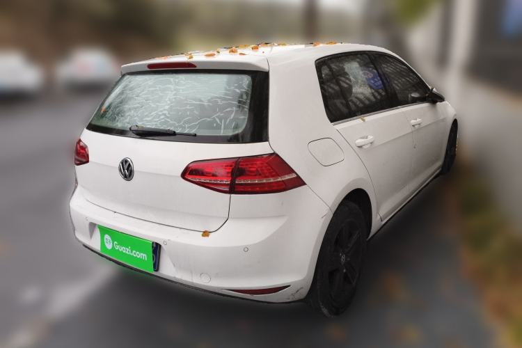 Used Volkswagen Golf 2017 1.6L Automatic Comfort Million-Vehicle Anniversary Edition Rear Right 45 Deg