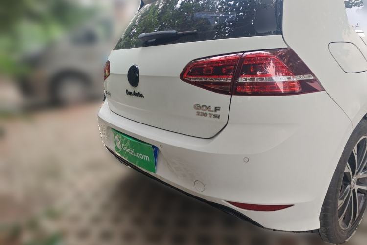Used Volkswagen Golf 2017 280TSI Automatic R-Line Million-Vehicle Commemorative Edition Rear Right 45 Deg
