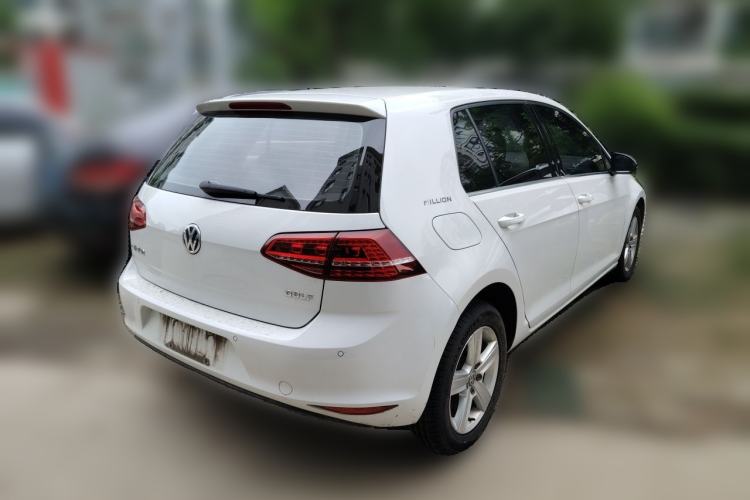Used Volkswagen Golf 2017 1.6L Automatic Comfort Million-Vehicle Anniversary Edition Rear Right 45 Deg