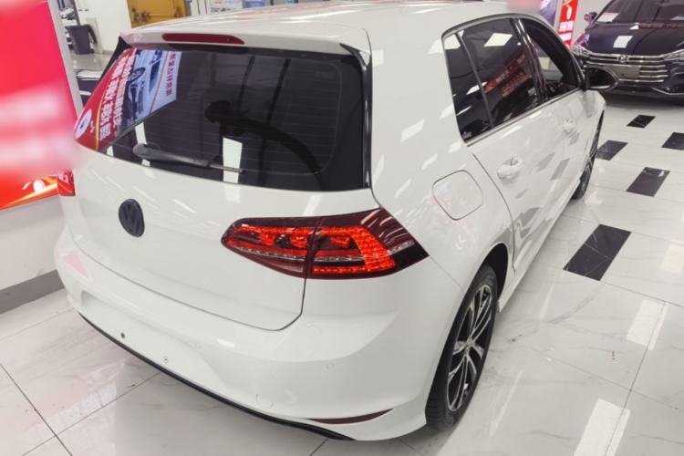Used Volkswagen Golf 2017 280TSI Automatic R-Line Million-Vehicle Commemorative Edition Rear Right 45 Deg