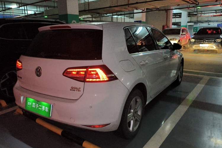 Used Volkswagen Golf 2017 230TSI Automatic Comfort Edition – Celebrating Milestone of One Million Units Rear Right 45 Deg