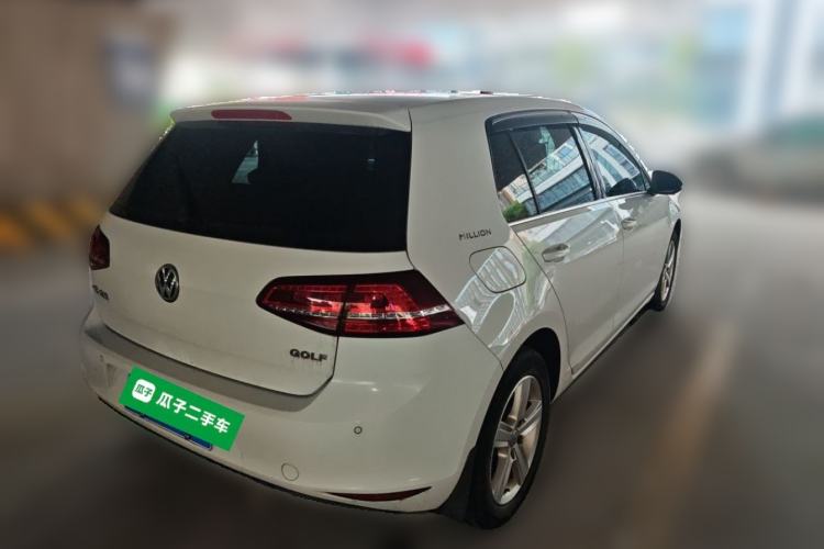 Used Volkswagen Golf 2017 1.6L Automatic Comfort Million-Vehicle Anniversary Edition Rear Right 45 Deg