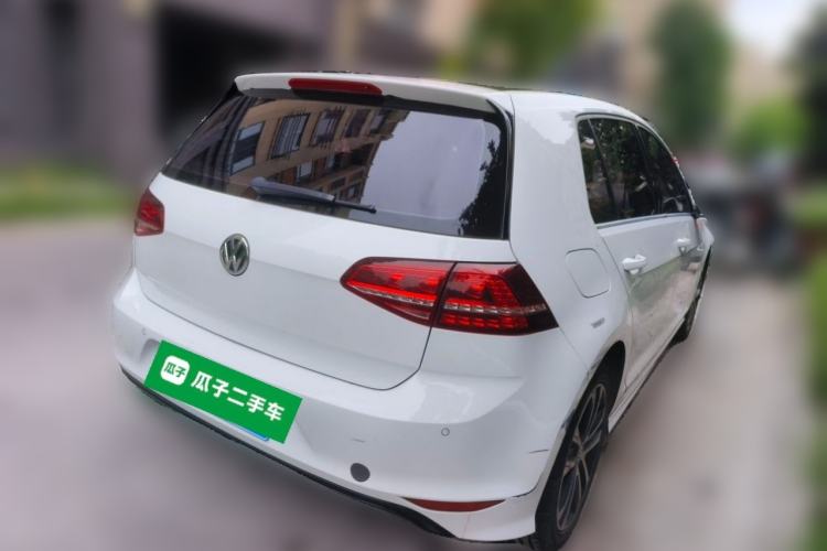 Used Volkswagen Golf 2017 280TSI Automatic R-Line Million-Vehicle Commemorative Edition Rear Right 45 Deg