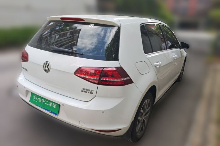 Used Volkswagen Golf 2017 230TSI Automatic Luxury Million-Vehicle Commemorative Edition Rear Right 45 Deg