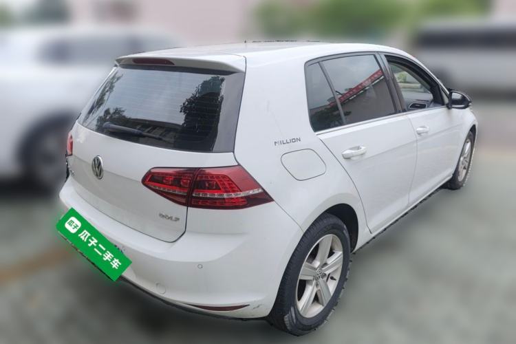Used Volkswagen Golf 2017 1.6L Automatic Comfort Million-Vehicle Anniversary Edition Rear Right 45 Deg