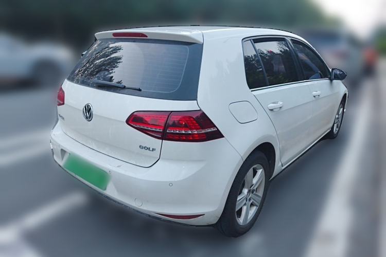 Used Volkswagen Golf 2017 1.6L Automatic Comfort Million-Vehicle Anniversary Edition Rear Right 45 Deg