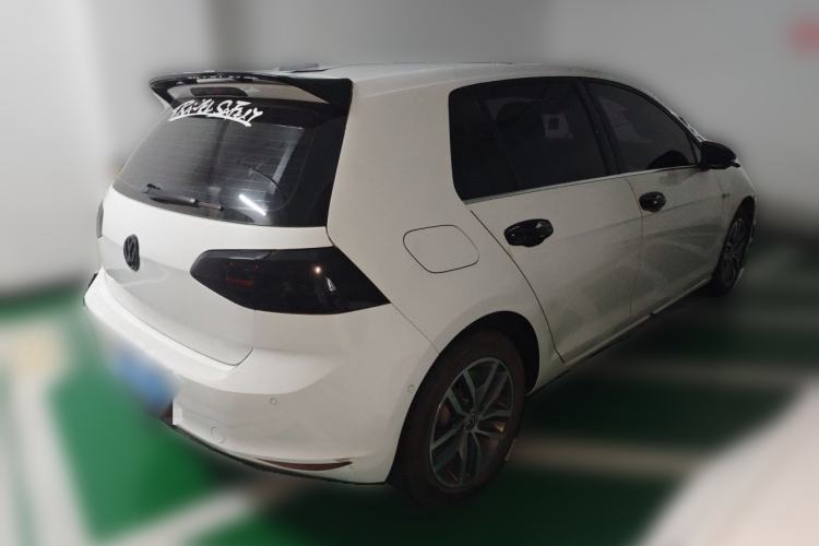 Used Volkswagen Golf 2017 230TSI Automatic Luxury Million-Vehicle Commemorative Edition Rear Right 45 Deg
