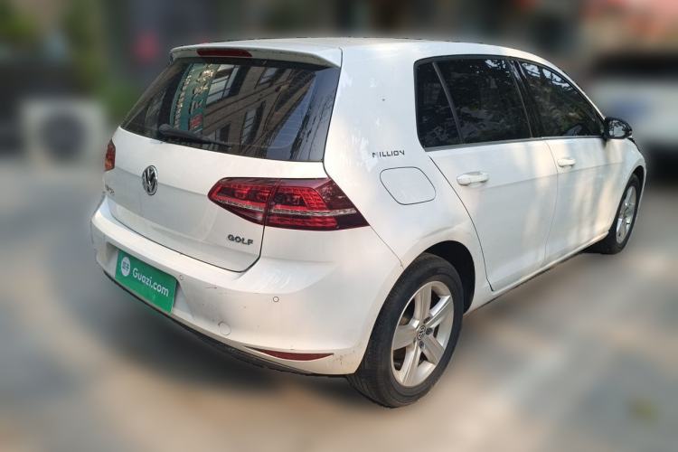 Used Volkswagen Golf 2017 1.6L Automatic Comfort Million-Vehicle Anniversary Edition Rear Right 45 Deg