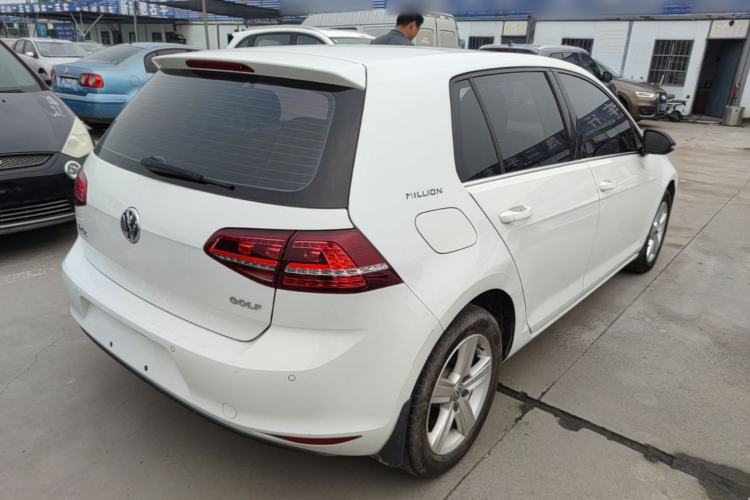 Used Volkswagen Golf 2017 1.6L Automatic Comfort Million-Vehicle Anniversary Edition Rear Right 45 Deg