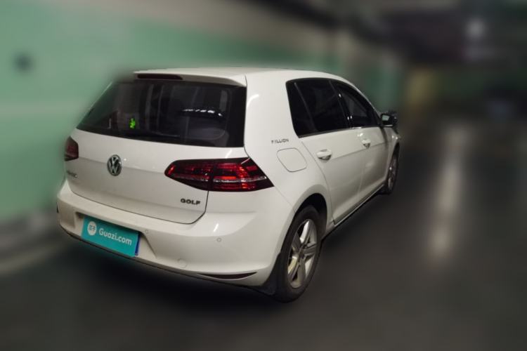 Used Volkswagen Golf 2017 1.6L Automatic Comfort Million-Vehicle Anniversary Edition Rear Right 45 Deg
