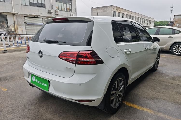 Used Volkswagen Golf 2017 230TSI Automatic Luxury Million-Vehicle Commemorative Edition Rear Right 45 Deg