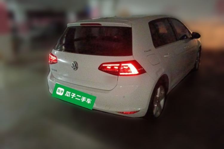 Used Volkswagen Golf 2017 1.6L Automatic Comfort Million-Vehicle Anniversary Edition Rear Right 45 Deg