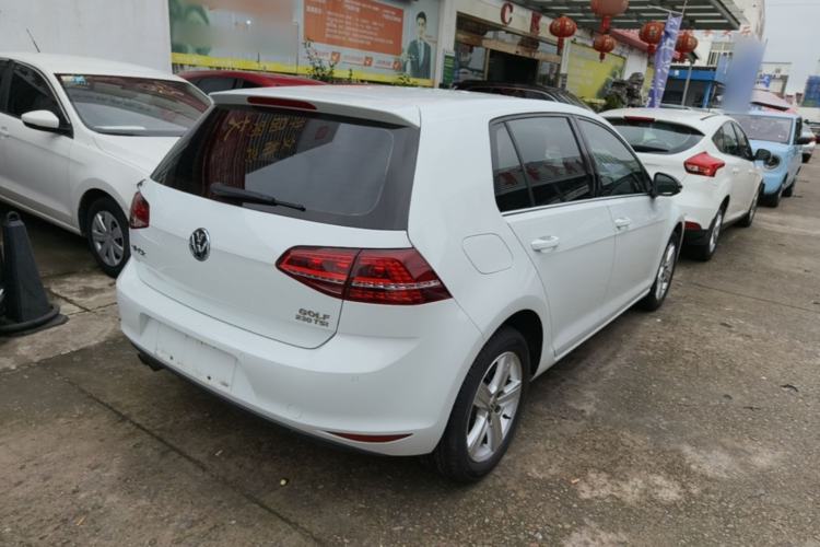 Used Volkswagen Golf 2017 230TSI Automatic Comfort Edition – Celebrating Milestone of One Million Units Rear Right 45 Deg