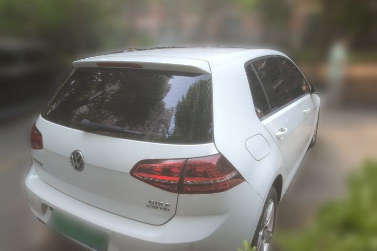Used Volkswagen Golf 2017 230TSI Automatic Comfort Edition – Celebrating Milestone of One Million Units Rear Right 45 Deg