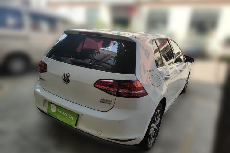 Used Volkswagen Golf 2017 230TSI Automatic Luxury Million-Vehicle Commemorative Edition Rear Right 45 Deg