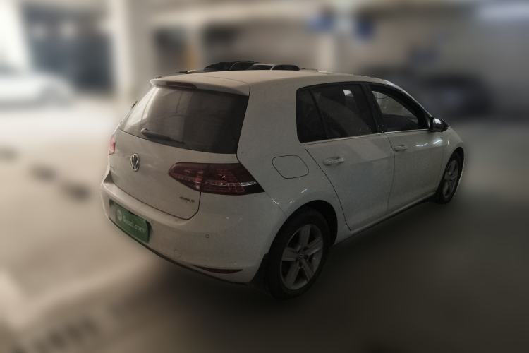 Used Volkswagen Golf 2017 1.6L Automatic Comfort Million-Vehicle Anniversary Edition Rear Right 45 Deg