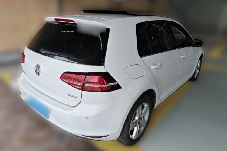 Used Volkswagen Golf 2017 1.6L Automatic Comfort Million-Vehicle Anniversary Edition Rear Right 45 Deg