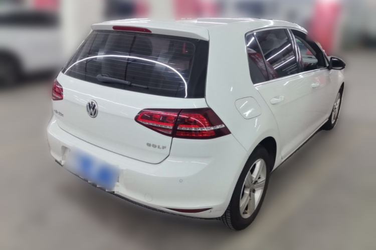 Used Volkswagen Golf 2017 1.6L Automatic Comfort Million-Vehicle Anniversary Edition Rear Right 45 Deg
