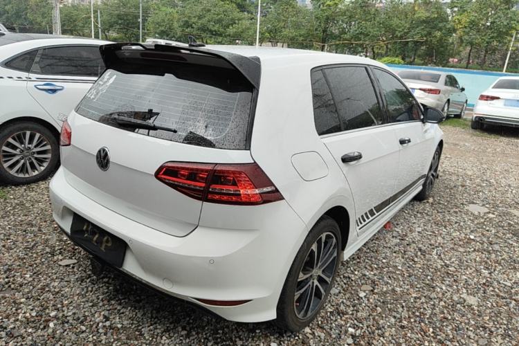 Used Volkswagen Golf 2017 280TSI Automatic R-Line Million-Vehicle Commemorative Edition Rear Right 45 Deg