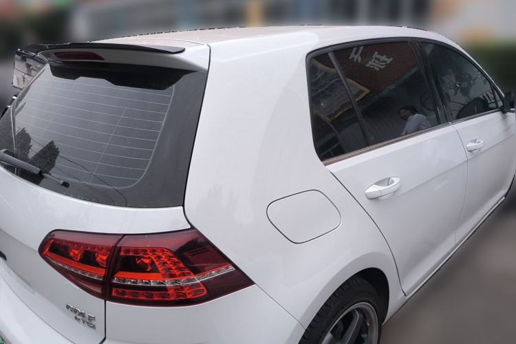 Used Volkswagen Golf 2017 230TSI Automatic Luxury Million-Vehicle Commemorative Edition Rear Right 45 Deg