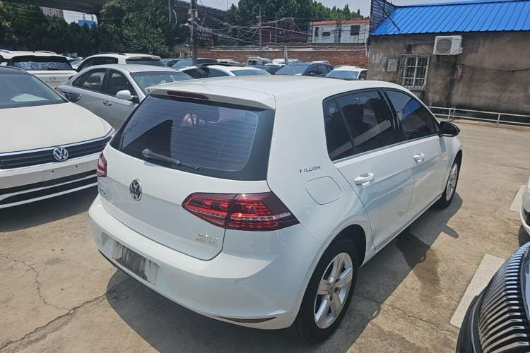 Used Volkswagen Golf 2017 230TSI Automatic Comfort Edition – Celebrating Milestone of One Million Units Rear Right 45 Deg
