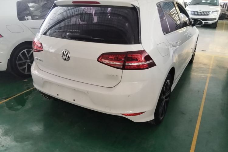 Used Volkswagen Golf 2017 280TSI Automatic R-Line Million-Vehicle Commemorative Edition Rear Right 45 Deg