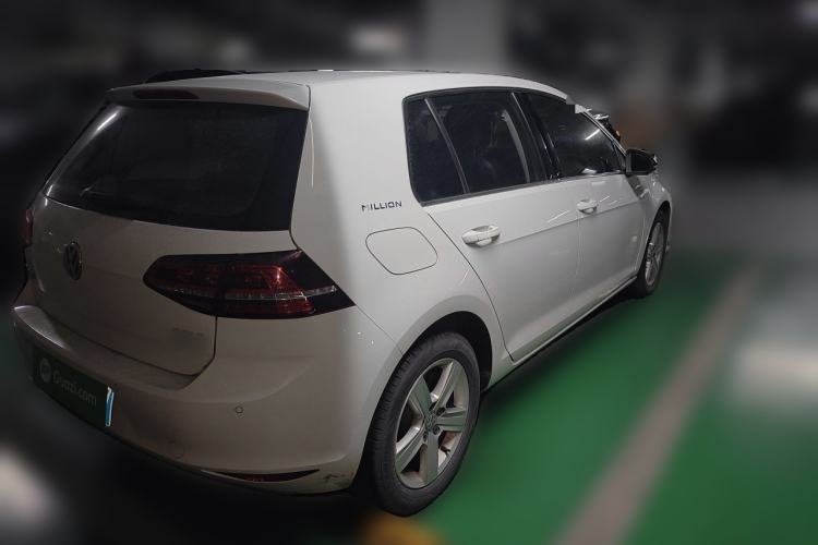 Used Volkswagen Golf 2017 230TSI Automatic Comfort Edition – Celebrating Milestone of One Million Units Rear Right 45 Deg