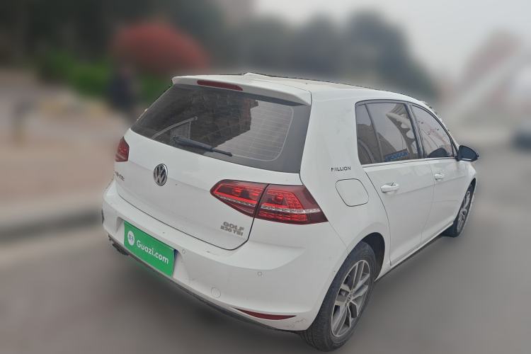 Used Volkswagen Golf 2017 230TSI Automatic Luxury Million-Vehicle Commemorative Edition Rear Right 45 Deg