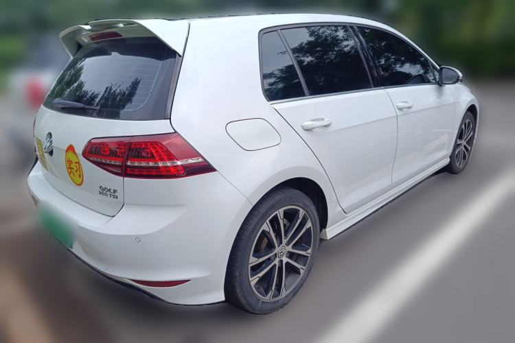 Used Volkswagen Golf 2017 280TSI Automatic R-Line Million-Vehicle Commemorative Edition Rear Right 45 Deg