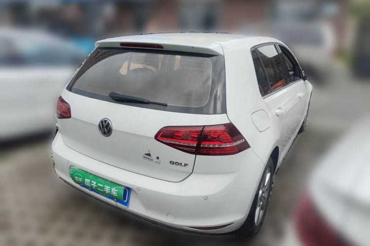 Used Volkswagen Golf 2017 1.6L Automatic Comfort Million-Vehicle Anniversary Edition Rear Right 45 Deg