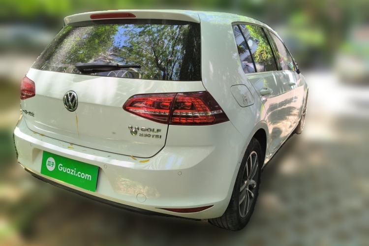 Used Volkswagen Golf 2017 230TSI Automatic Luxury Million-Vehicle Commemorative Edition Rear Right 45 Deg