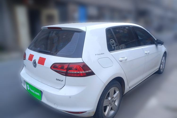 Used Volkswagen Golf 2017 1.6L Automatic Comfort Million-Vehicle Anniversary Edition Rear Right 45 Deg