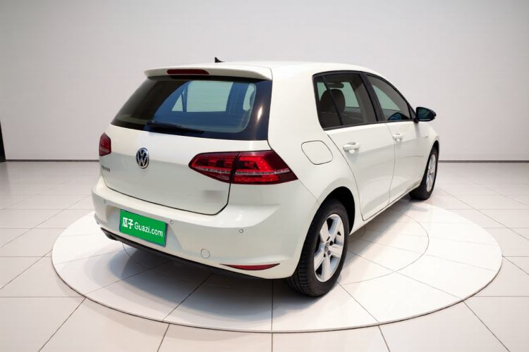 Used Volkswagen Golf 2017 230TSI Automatic Comfort Edition – Celebrating Milestone of One Million Units Rear Right 45 Deg