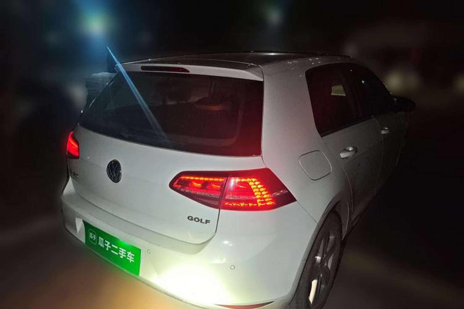 Used Volkswagen Golf 2017 1.6L Automatic Comfort Million-Vehicle Anniversary Edition Rear Right 45 Deg