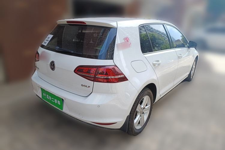 Used Volkswagen Golf 2017 1.6L Automatic Comfort Million-Vehicle Anniversary Edition Rear Right 45 Deg