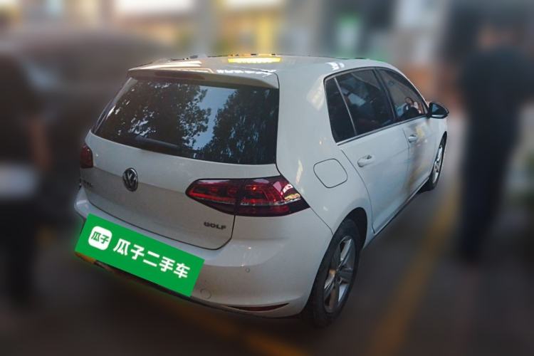 Used Volkswagen Golf 2017 1.6L Automatic Comfort Million-Vehicle Anniversary Edition Rear Right 45 Deg