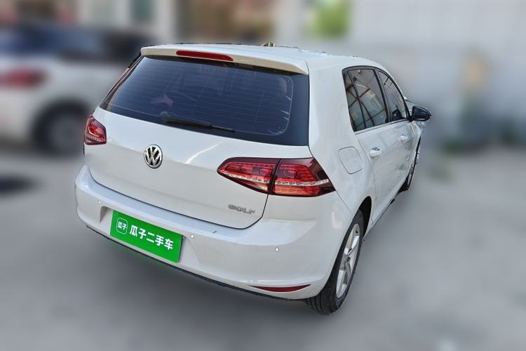 Used Volkswagen Golf 2017 1.6L Automatic Comfort Million-Vehicle Anniversary Edition Rear Right 45 Deg