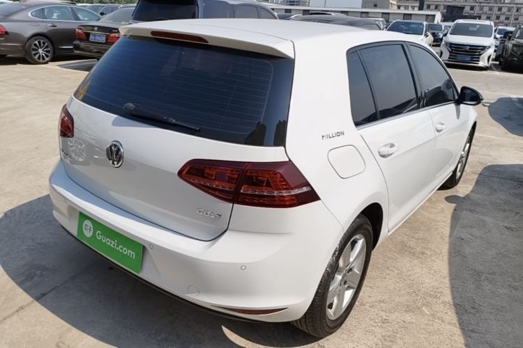 Used Volkswagen Golf 2017 1.6L Automatic Comfort Million-Vehicle Anniversary Edition Rear Right 45 Deg