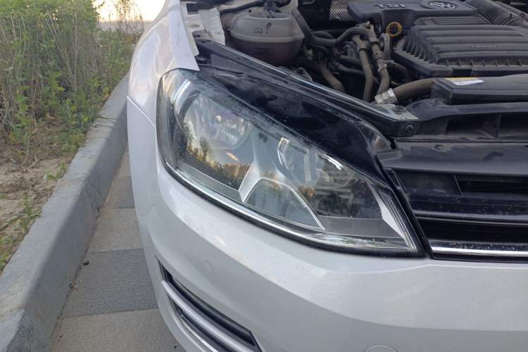 Used Volkswagen Golf 2017 230TSI Automatic Luxury Million-Vehicle Commemorative Edition Right Front Headlight