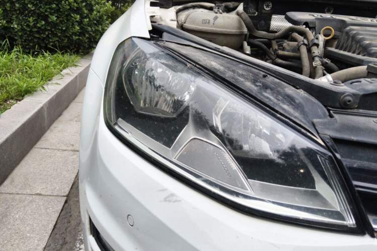 Used Volkswagen Golf 2017 230TSI Automatic Luxury Million-Vehicle Commemorative Edition Right Front Headlight