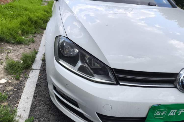 Used Volkswagen Golf 2017 230TSI Automatic Luxury Million-Vehicle Commemorative Edition Right Front Headlight